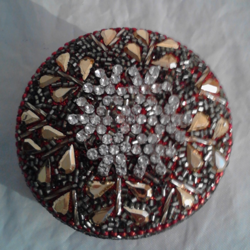 NWOT 2 Embellished Round Christmas Trinket Boxes - Picture 4 of 8